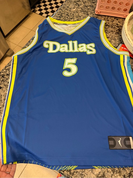 WNBA Tops - WNBA Paige Bueckers New style jersey